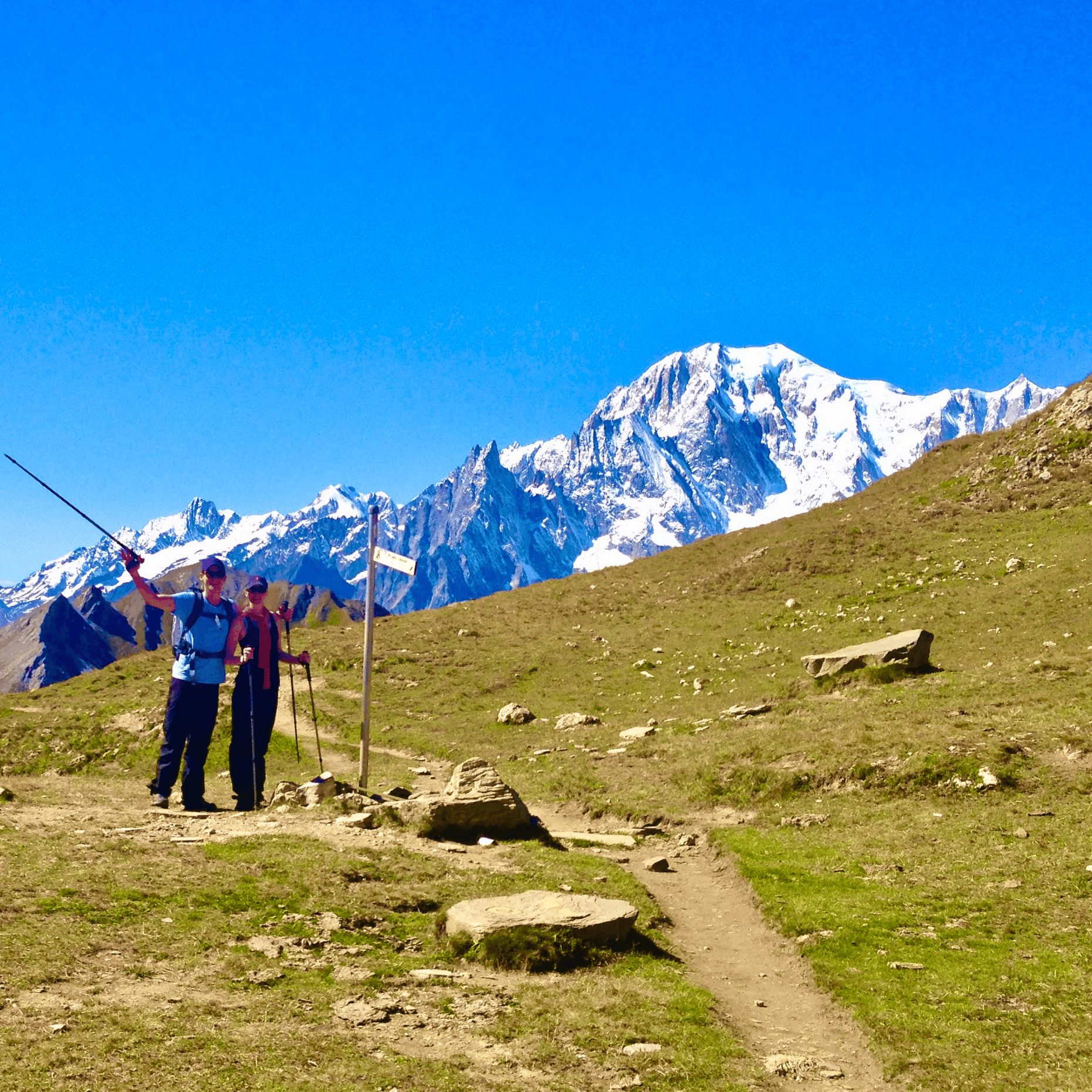 Guided group on the Tour du Mont Blanc Guided group on the Tour du Mont Blanc